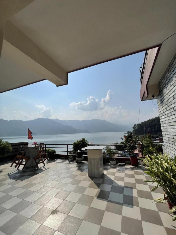Hotel October Inn Pokhara Eksteriør bilde
