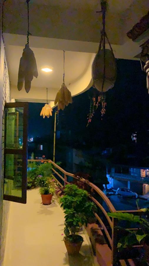 Hotel October Inn Pokhara Eksteriør bilde