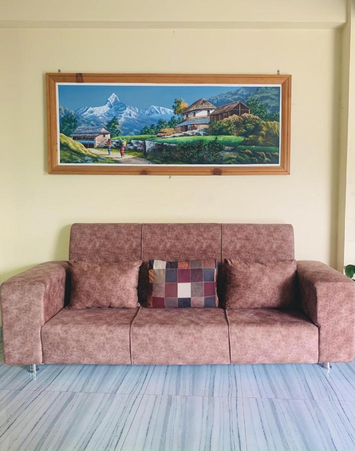 Hotel October Inn Pokhara Eksteriør bilde