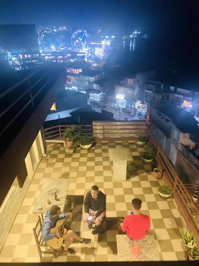 Hotel October Inn Pokhara Eksteriør bilde