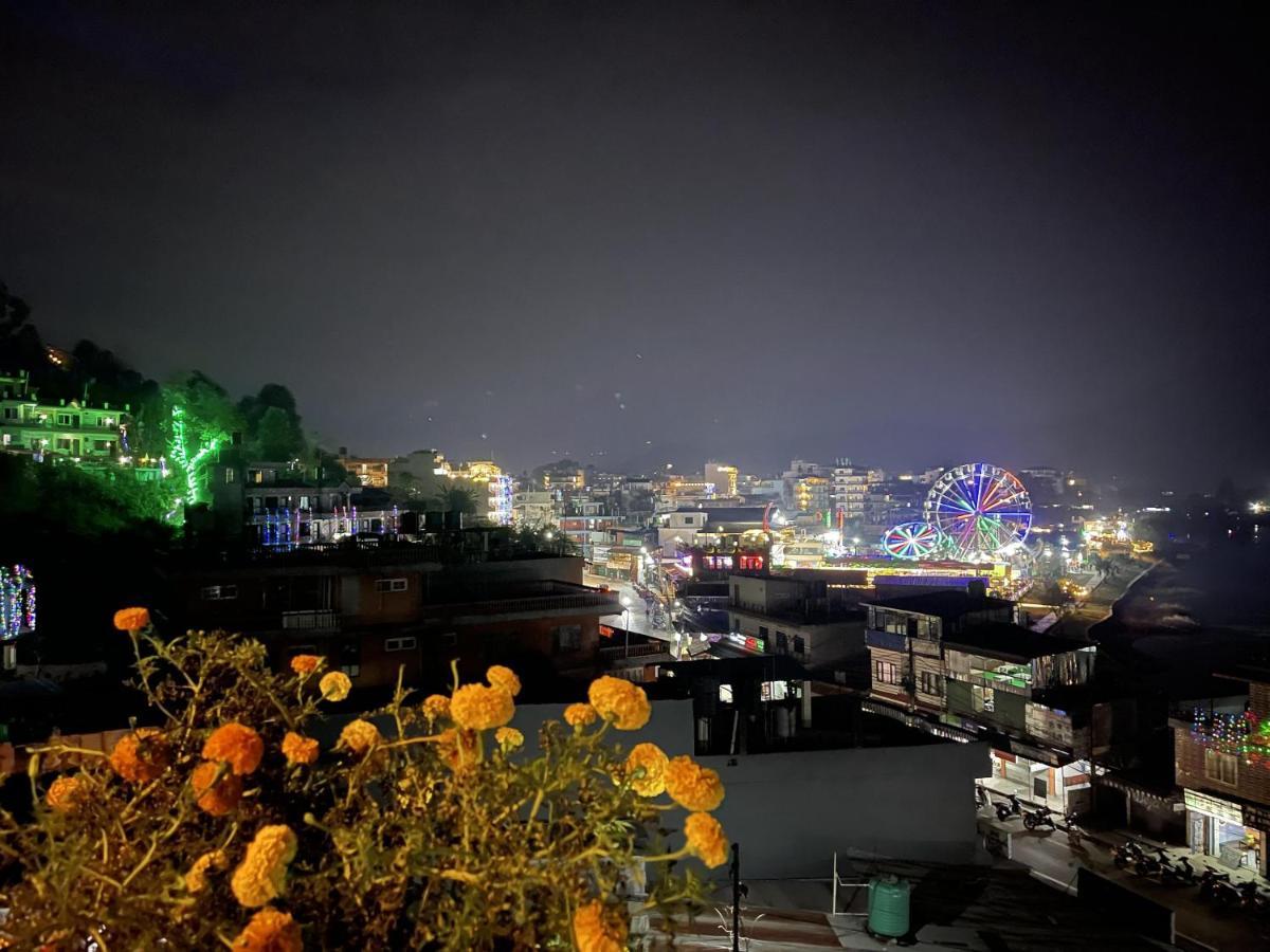 Hotel October Inn Pokhara Eksteriør bilde
