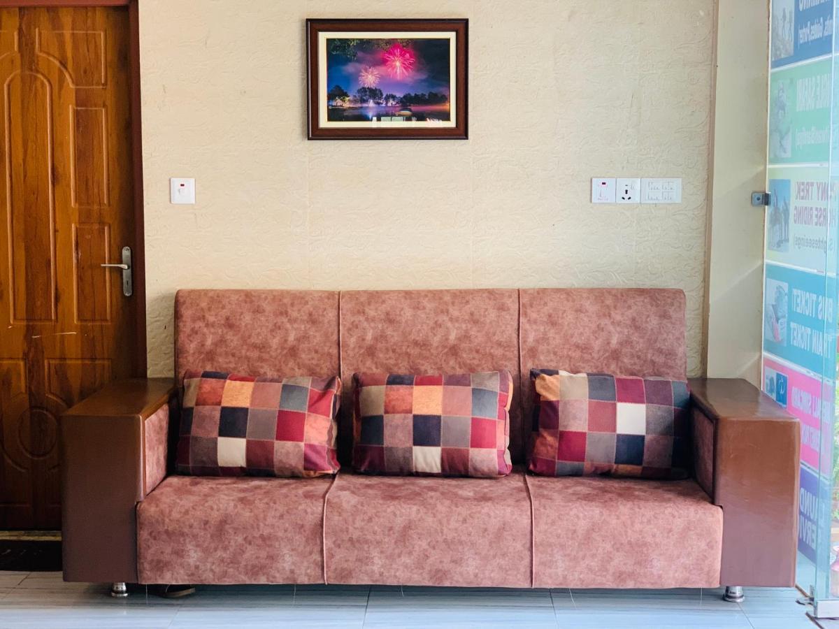 Hotel October Inn Pokhara Eksteriør bilde