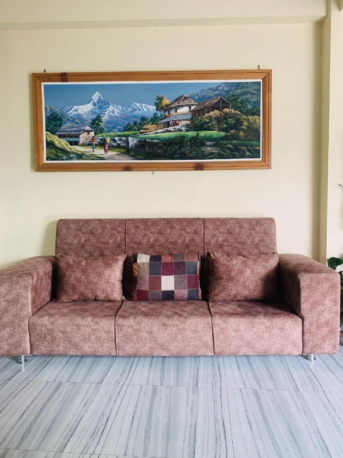 Hotel October Inn Pokhara Eksteriør bilde