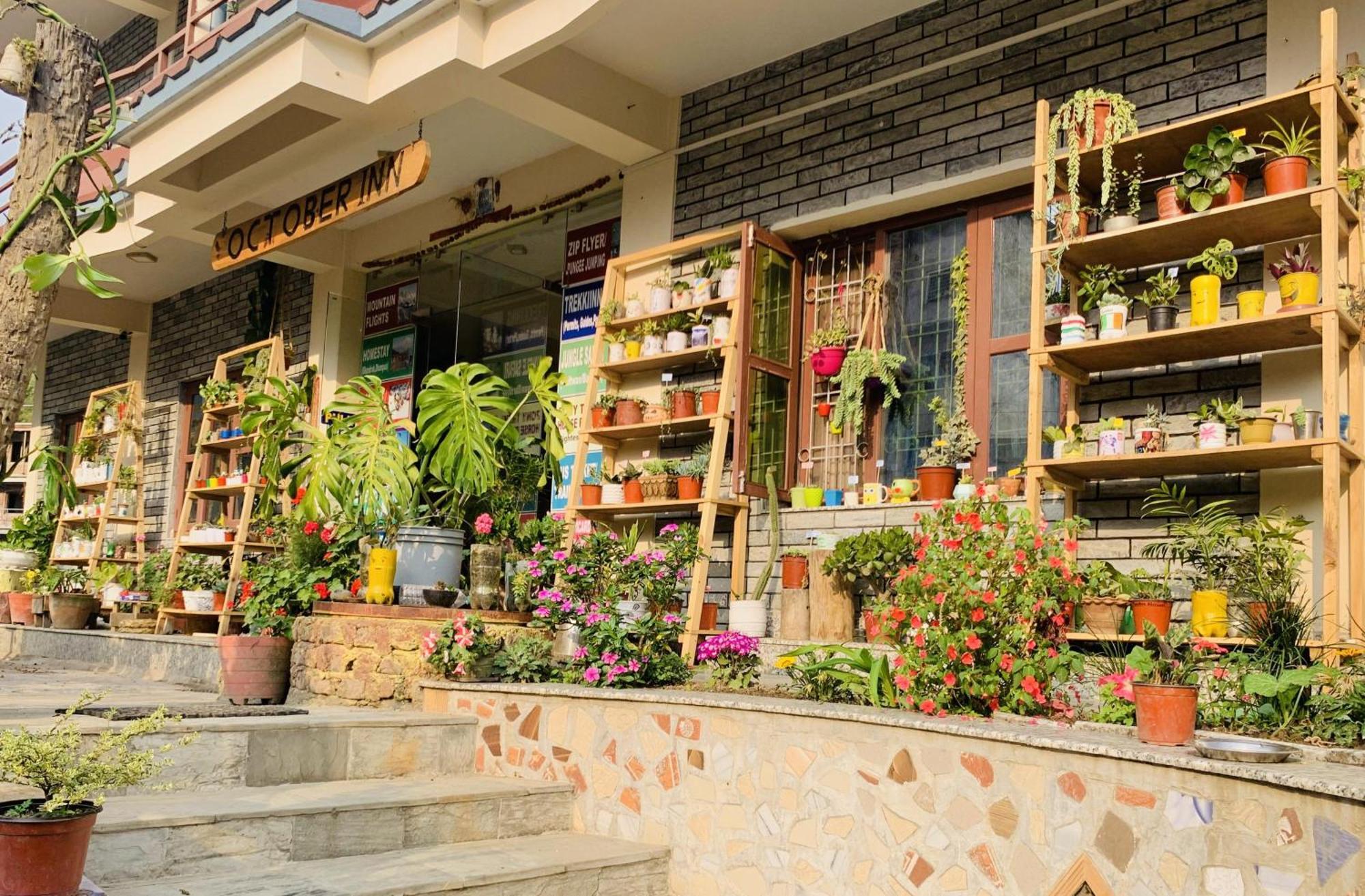 Hotel October Inn Pokhara Eksteriør bilde