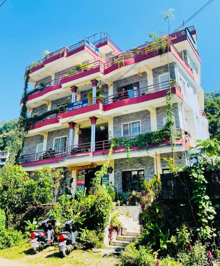 Hotel October Inn Pokhara Eksteriør bilde
