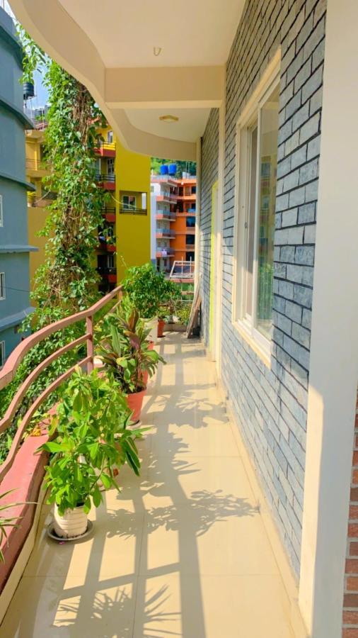 Hotel October Inn Pokhara Eksteriør bilde