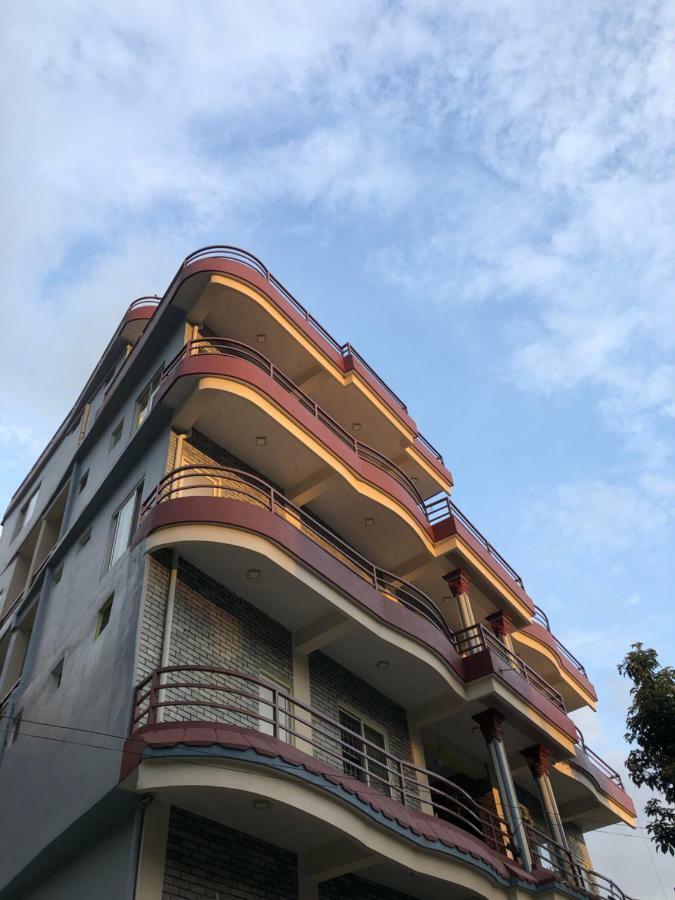 Hotel October Inn Pokhara Eksteriør bilde