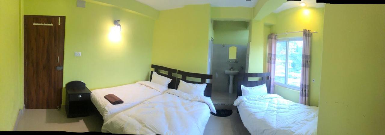 Hotel October Inn Pokhara Eksteriør bilde