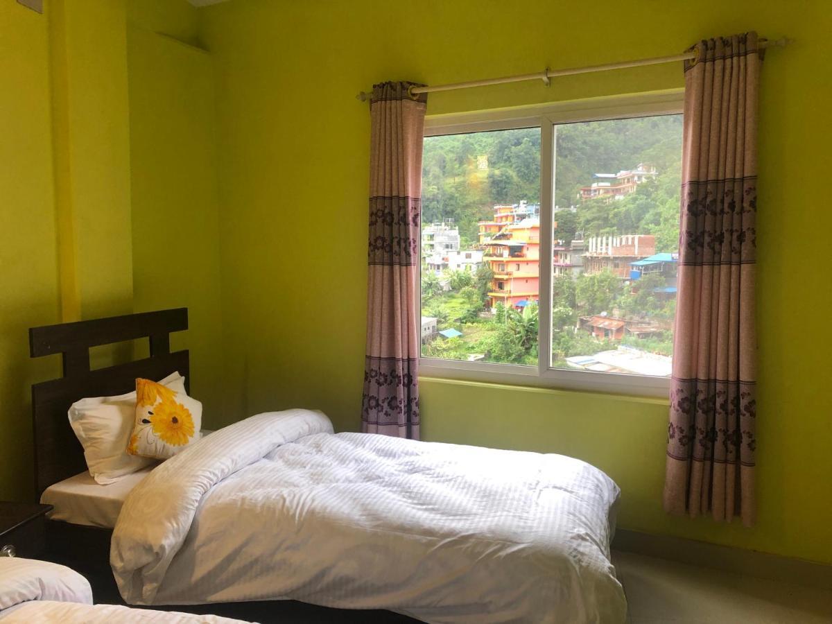 Hotel October Inn Pokhara Eksteriør bilde